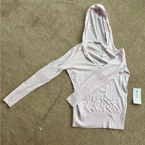 NWT Athleta Enlighten Lilac Tencel/Lyocell Silk Hooded Thin Sweater
Size S - Picture 3 of 4